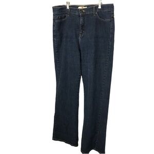 Levi’s “Perfectly Slimming “512 Boot Cut Jeans 16